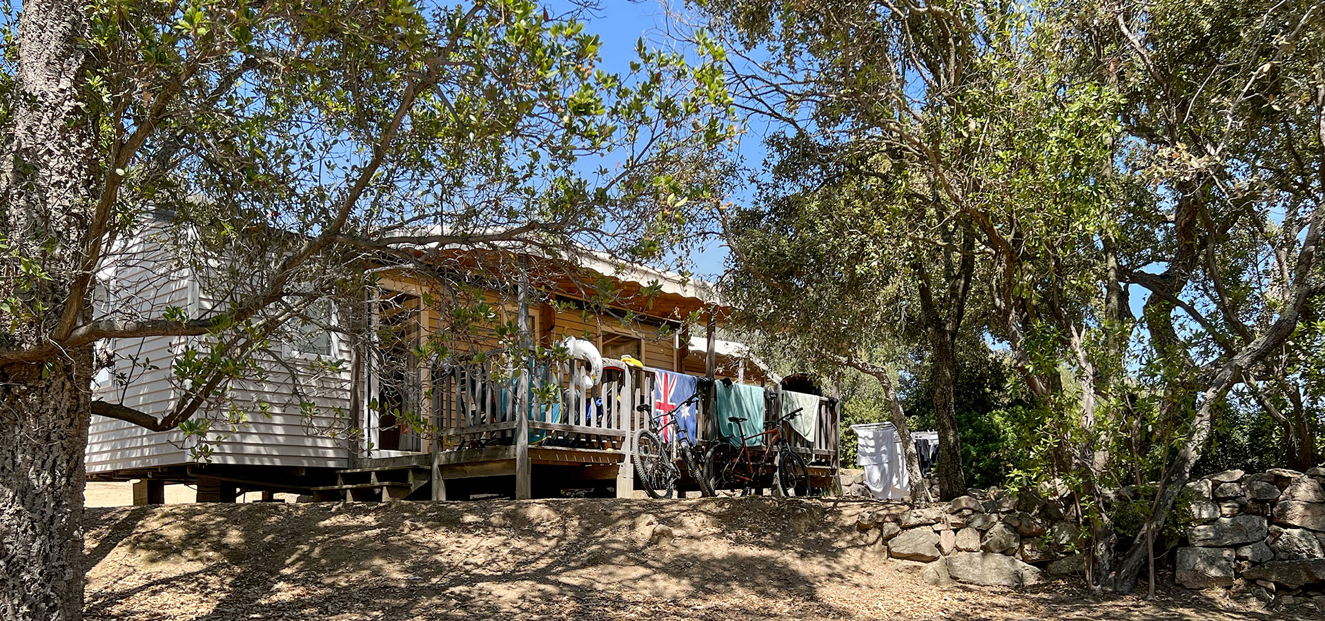Camping la vetta bungalow exterieur chene muret